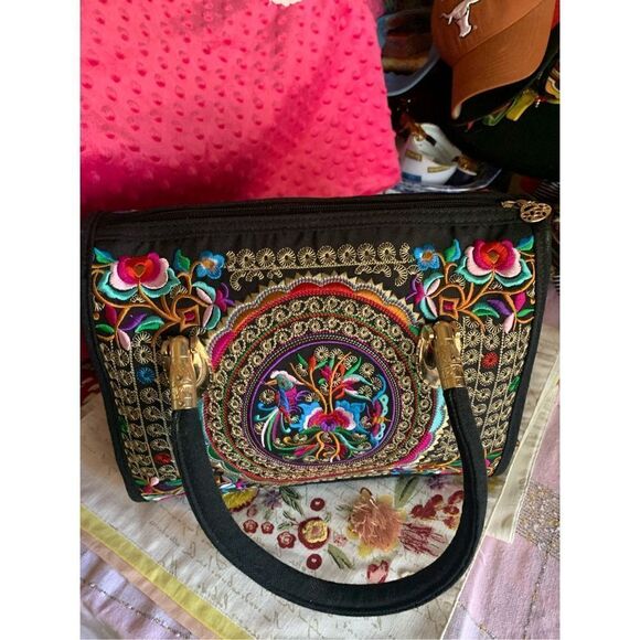 DAUBDO Embroidered Handbag Amazon - Picture 3 of 10